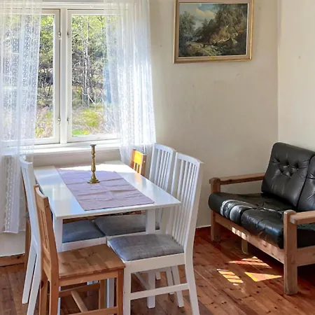 Feriehus 4 Bedroom Awesome In Engesland